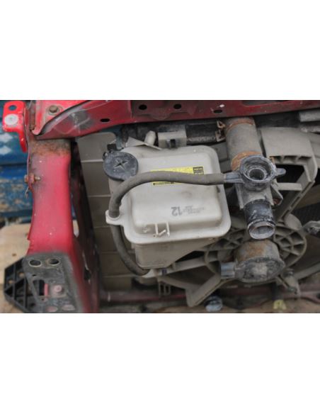 Pas przedni kompletny Toyota YARIS PAS KOMPLETNY2