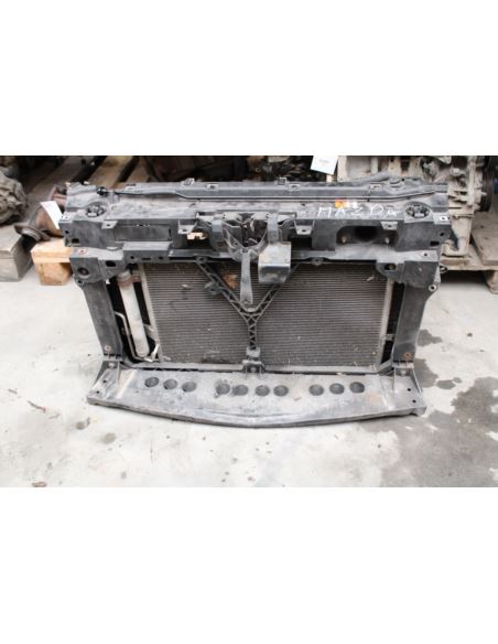 Pas przedni chłodnice wentylator Mazda Z66815025