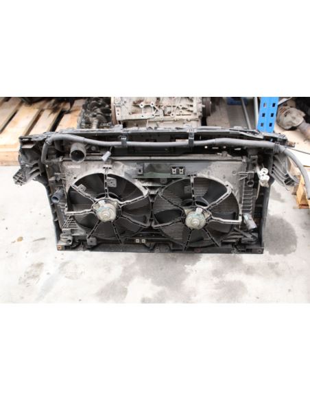 Pas przedni chłodnice wentylator Mazda Z66815025