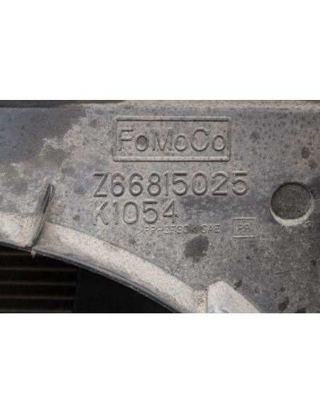 Pas przedni chłodnice wentylator Mazda Z66815025