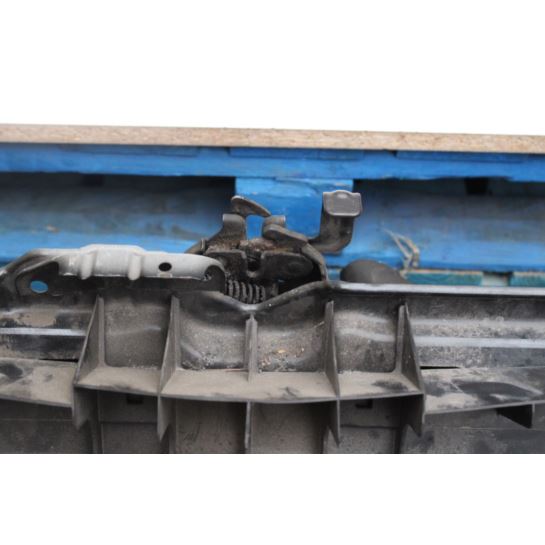 Pas przedni kompletny Toyota Yaris 23519674