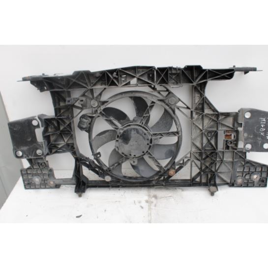 Pas przedni z wentylatorem Renault 752100004R