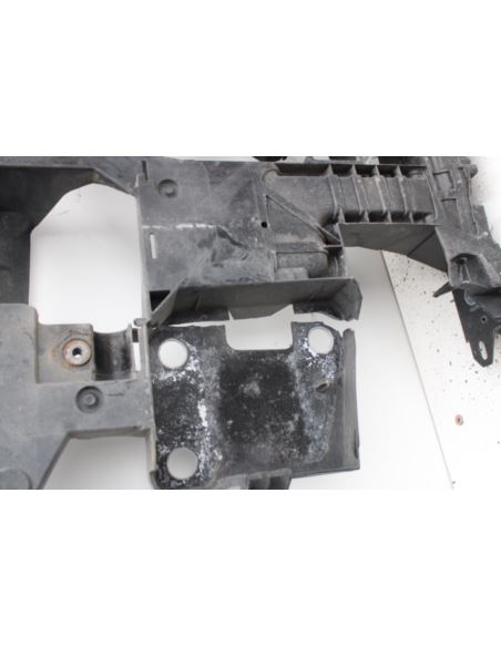 Pas przedni z wentylatorem Renault 752100004R