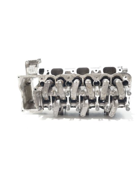 Głowica cylindrów silnika Mercedes W210