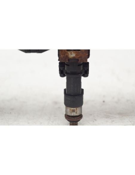 Listwa wtryskowa wtrski Ford FIESTA MK7 1.25B 1.4B