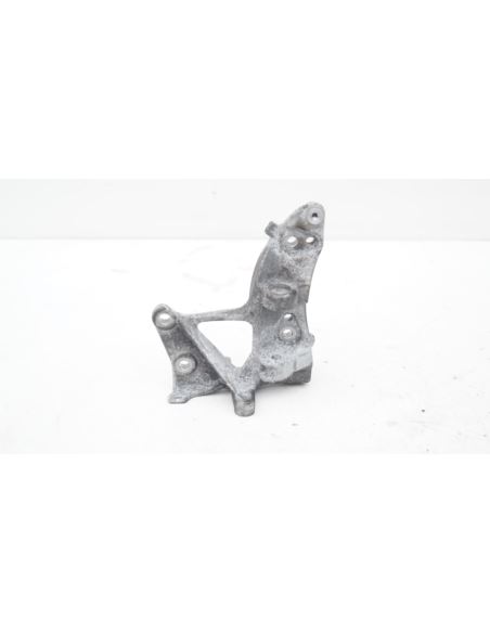 Łapa wspornik alternatora Ford Citroen Peugeot 1.6
