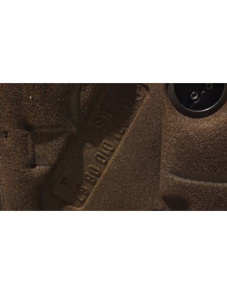 Pokrywa górna silnika Mercedes A2710100867
