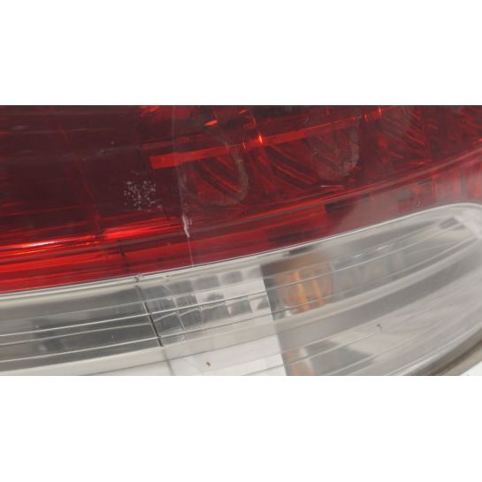 Lampa tylna lewa Toyota AVENSIS T27 09-11