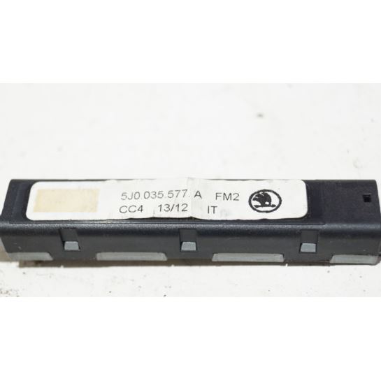 Wzmacniacz antenowy Skoda FABIA II 5J0035577A