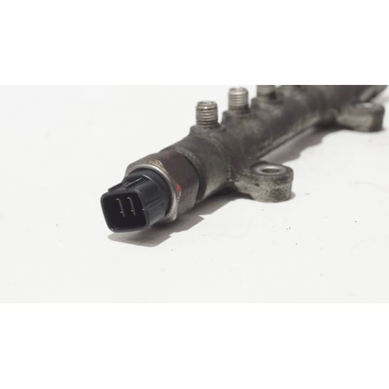 Listwa wtryskowa Toyota AVENSIS T27 2.0 D4D
