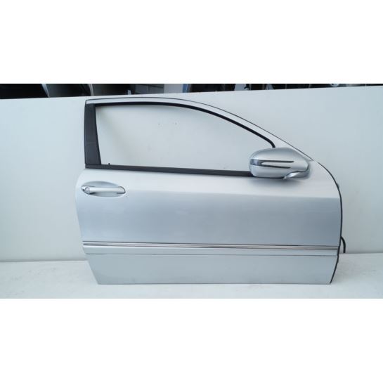 Drzwi przednie prawe Mercedes-Benz CLC 203 C775