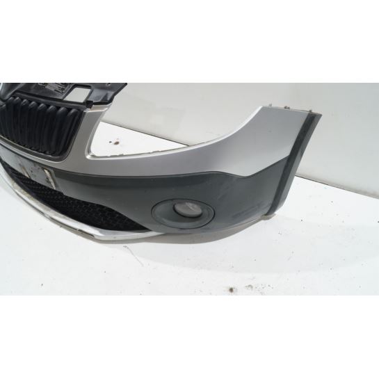 Zderzak przedni Skoda FABIA II lakier LA7W