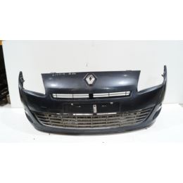 Zderzak przedni kompletny Renault SCENIC 3 B66
