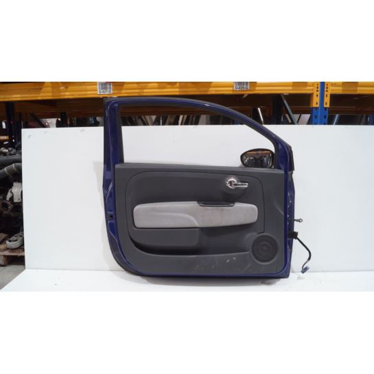 Drzwi lewe szyba klamka Fiat 500 3D lakier 599A