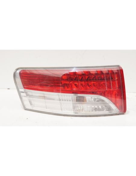 Lampa tylna lewa Toyota AVENSIS III T27