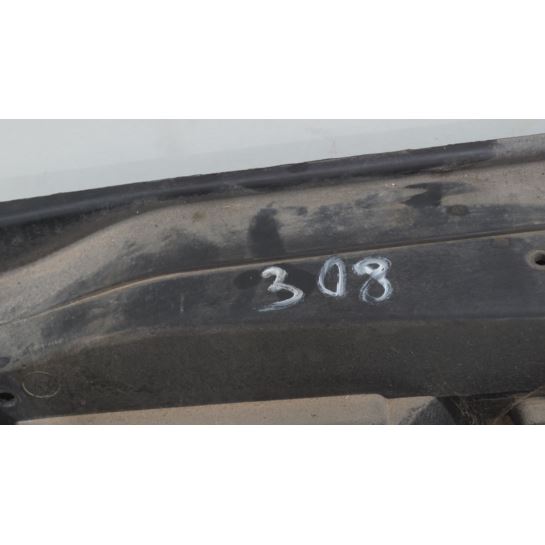 Pas przedni z chłodnicami Peugeot 308