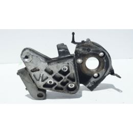 Wspornik pompy wtryskowej Renault 1.9 DCI
