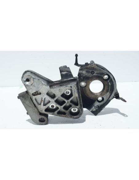 Wspornik pompy wtryskowej Renault 1.9 DCI