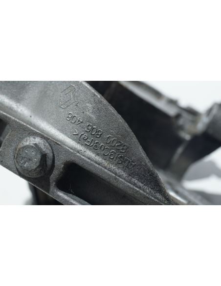Wspornik pompy wtryskowej Renault 1.9 DCI