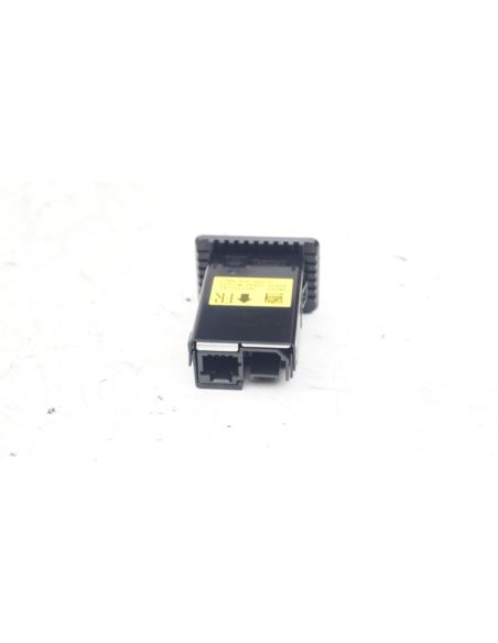 Gniazdo USB AUX Nissan MICRA K14 284H35FA0A