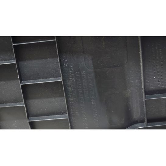 Osłona słupka lewy tył Renault CAPTUR I 769167660R