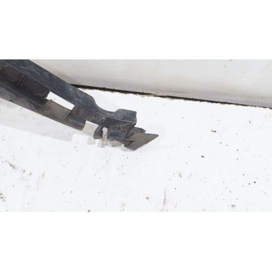 Ślizg zderzaka pod lampę VW PASSAT B5 3B0807050C