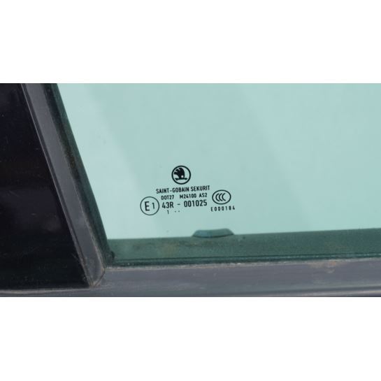 Drzwi przednie prawe Skoda FABIA II czarne