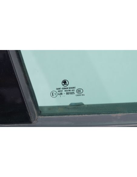 Drzwi przednie prawe Skoda FABIA II czarne