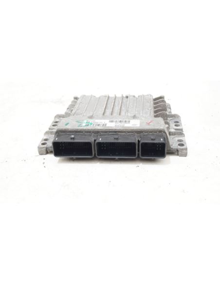Komputer silnika ECU Nissan JUKE F15 1.5d 23710108