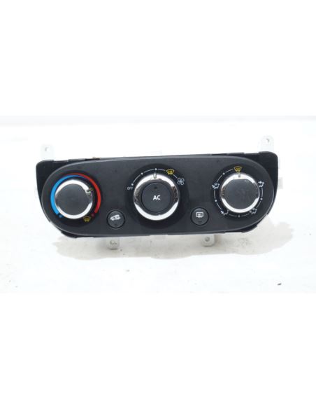 Panel nawiewu klimatyzacji Renault CLIO IV