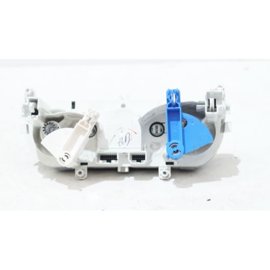 Panel nawiewu klimatyzacji Renault CLIO IV
