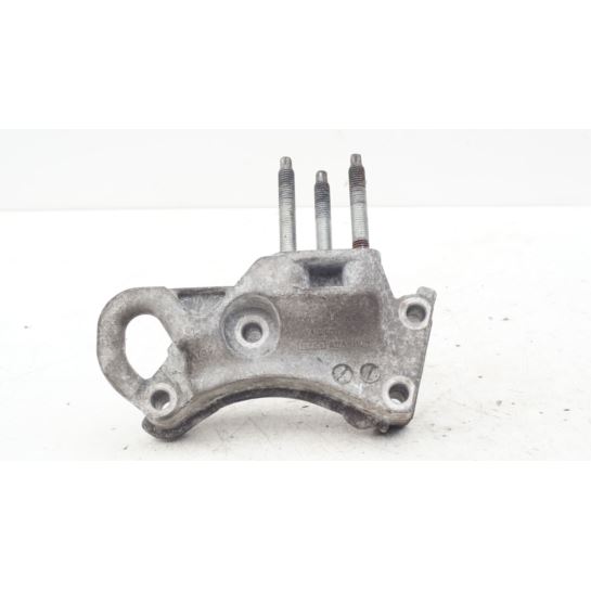 Wspornik silnika Ford Fiesta MK7 7V2Q-6030-AA
