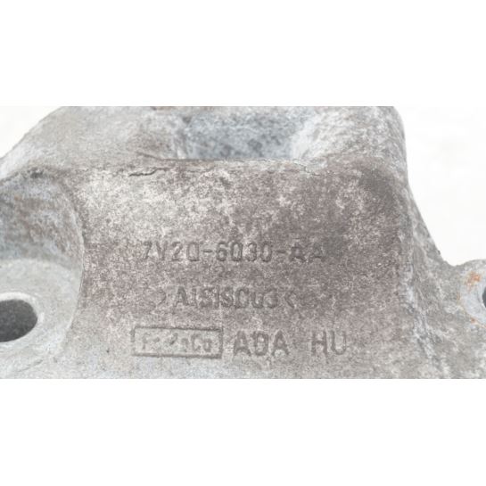 Wspornik silnika Ford Fiesta MK7 7V2Q-6030-AA
