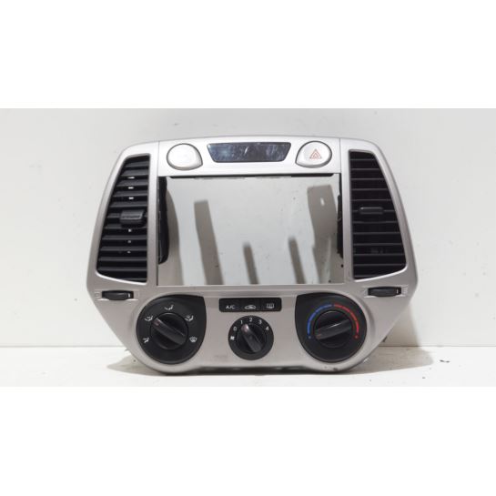 Panel klimatyzacji ramka kratki HYUNDAI i20