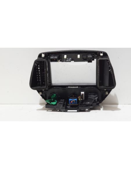 Panel klimatyzacji ramka kratki HYUNDAI i20