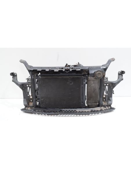 Pas przedni chłodnice HYUNDAI i20 64102-1J200