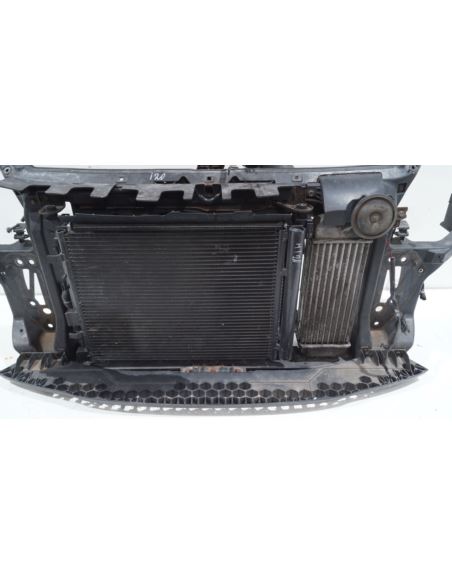 Pas przedni chłodnice HYUNDAI i20 64102-1J200