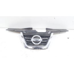 Grill atrapa zdezaka przó Nissan JUKE F15