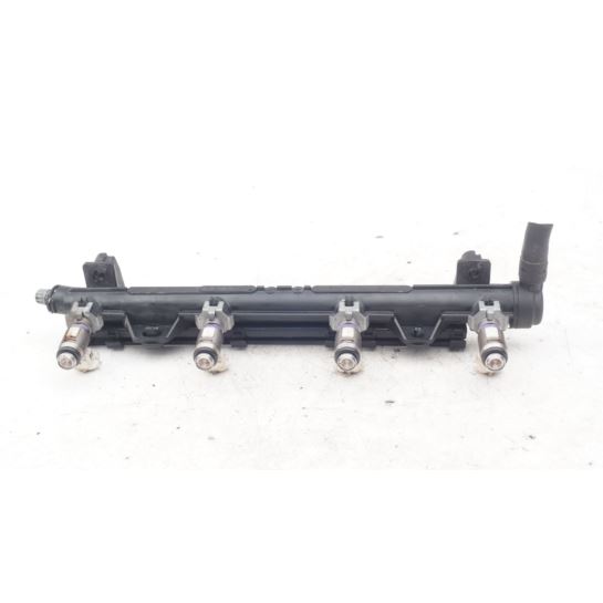 Wtryski listwa wtryskowa Skoda VW Seat 1.4 16V