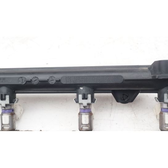 Wtryski listwa wtryskowa Skoda VW Seat 1.4 16V