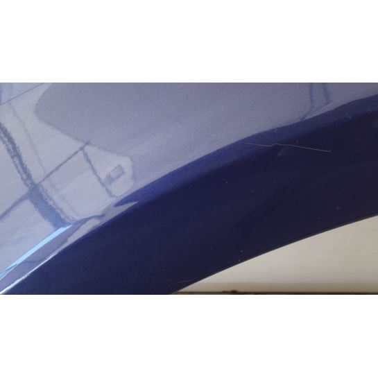 Błotnik przedni lewy Peugeot 2008 lakier KUC