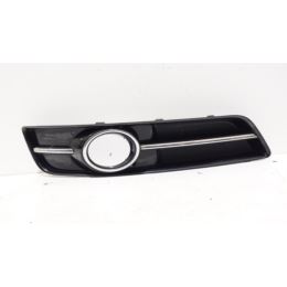 Prawa atrapa kratka zderzaka Audi A3 8P 8P0807682