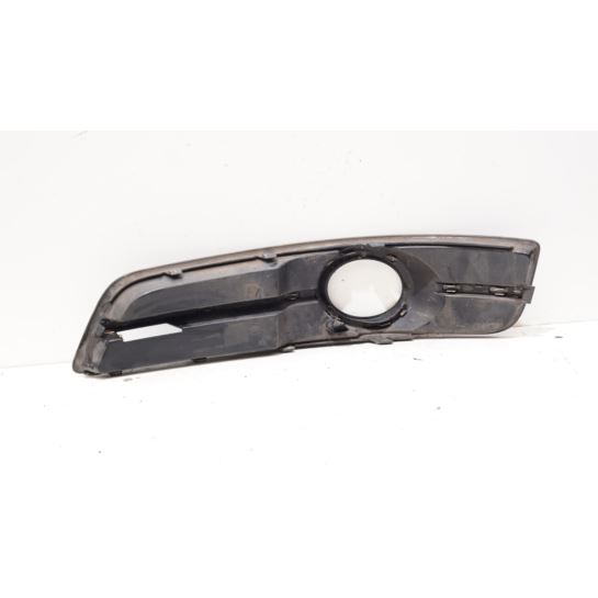 Prawa atrapa kratka zderzaka Audi A3 8P 8P0807682