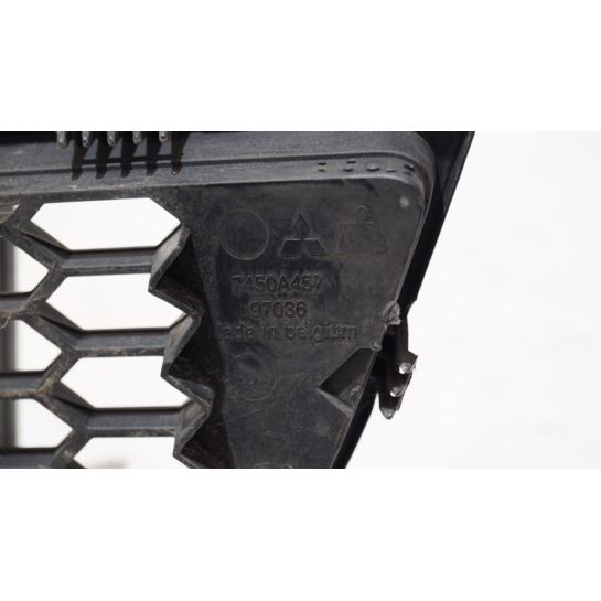 Grill atrapa zderzaka przedniego Mitsubishi COLT