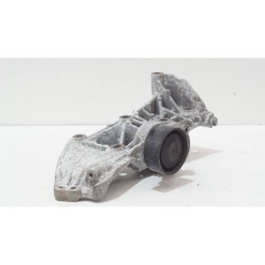 Wspornik alternatora rolka Renault Nissan Dacia