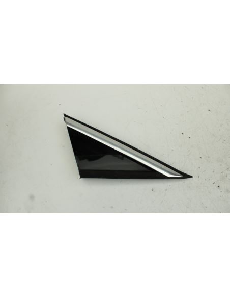 Trójkąt błotnika prawy Peugeot 3008 96842432XY