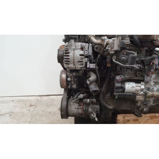 Silnik kompletny skrzynia Toyota YARIS II1.4 D4D