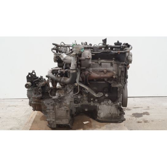 Silnik kompletny skrzynia Toyota YARIS II1.4 D4D