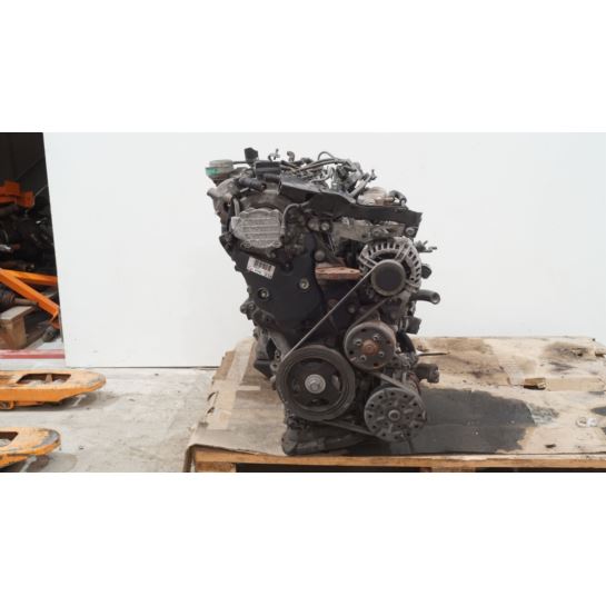 Silnik kompletny skrzynia Toyota YARIS II1.4 D4D