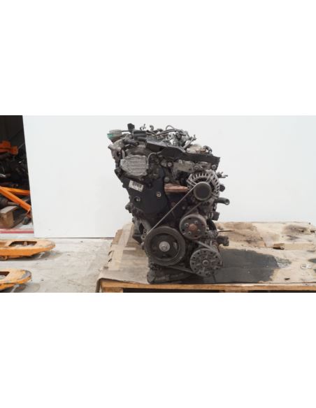 Silnik kompletny skrzynia Toyota YARIS II1.4 D4D